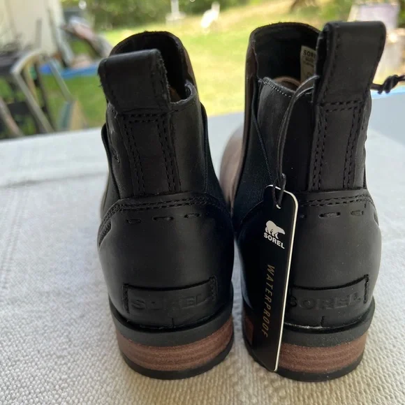 NWT Sorel Chelsea Boots - Picture 3 of 7